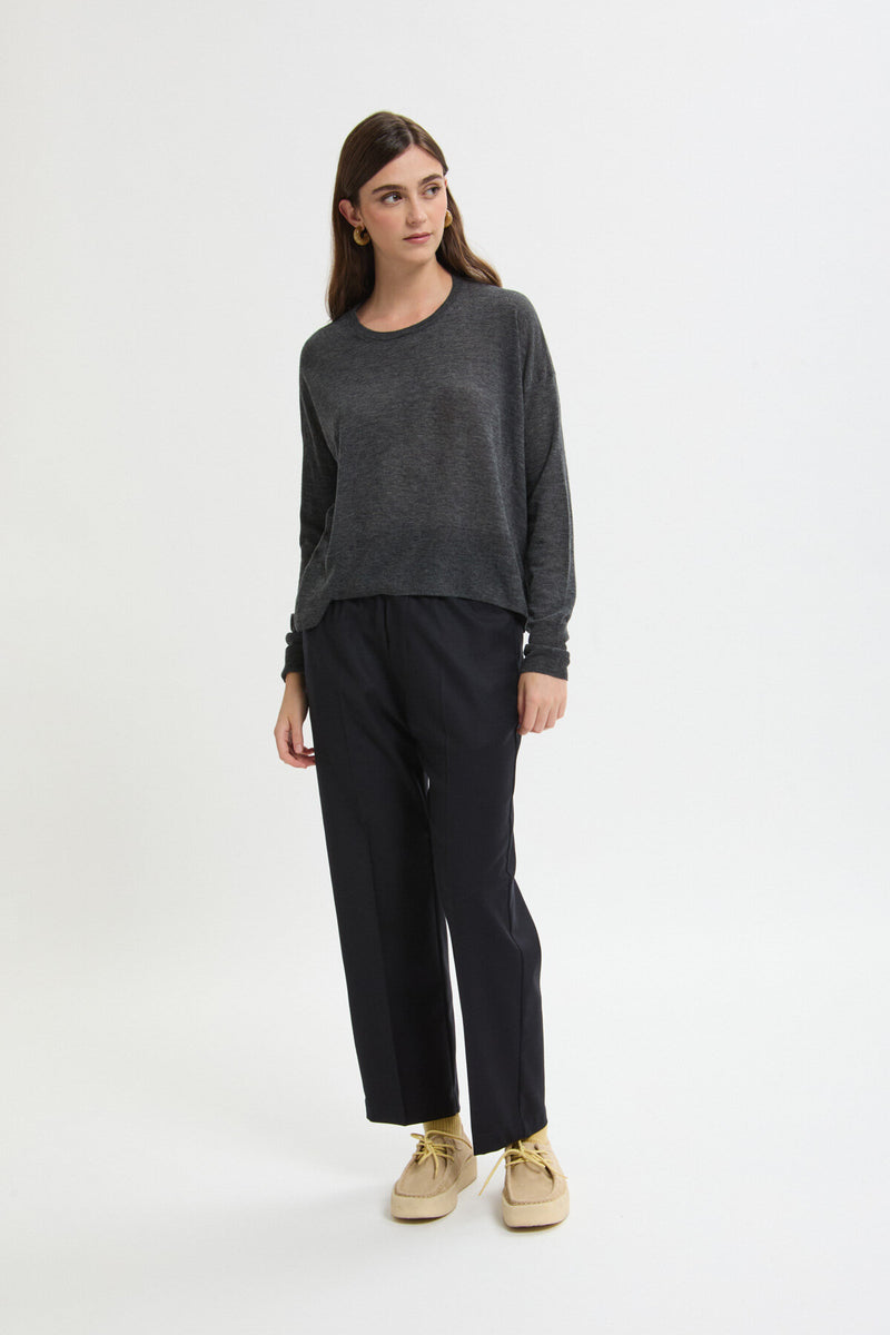 Round Longsleeve Pullover