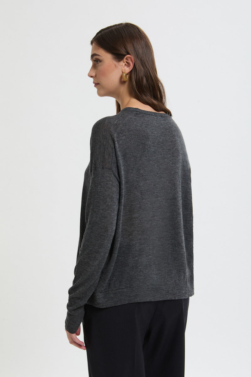 Round Longsleeve Pullover