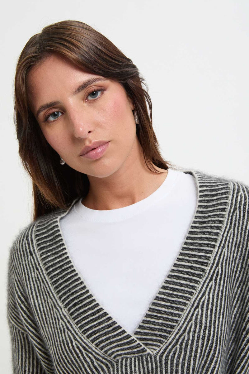 Maglione con scollo a V