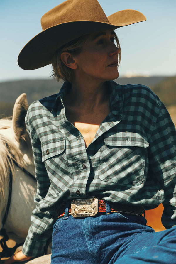 CAMICIA CON ORLO ARRICCIATO DA DONNA