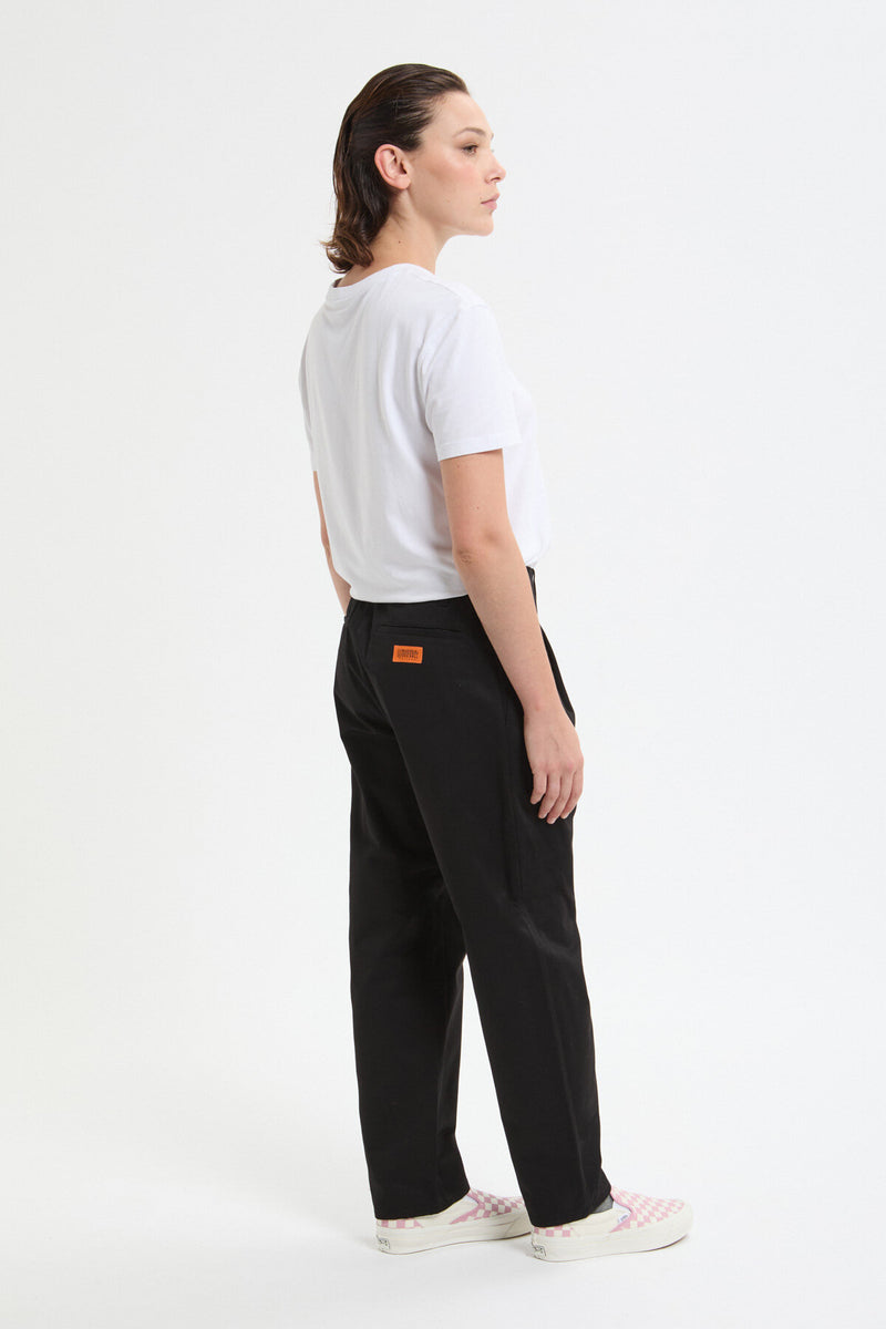 Pantaloni in twill a vestibilità affusolata con piega interna