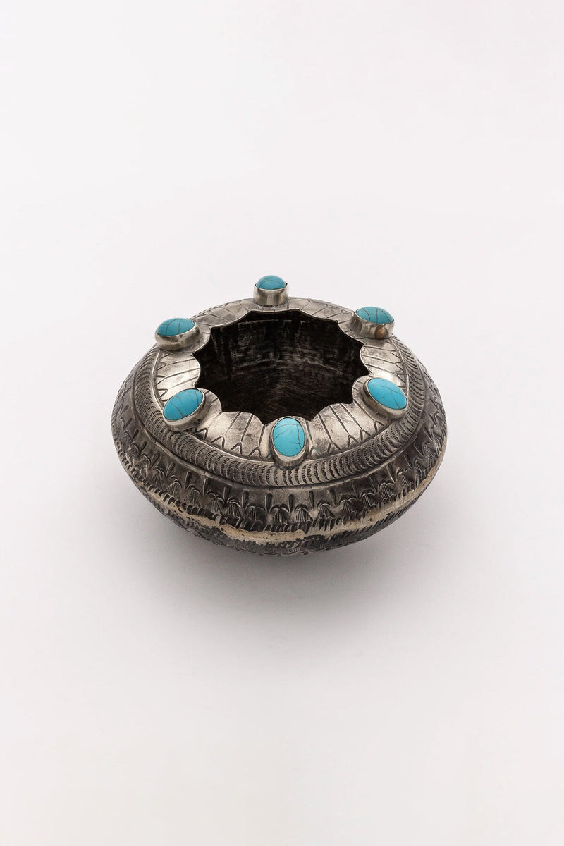 Contenitore stamoato a festoni