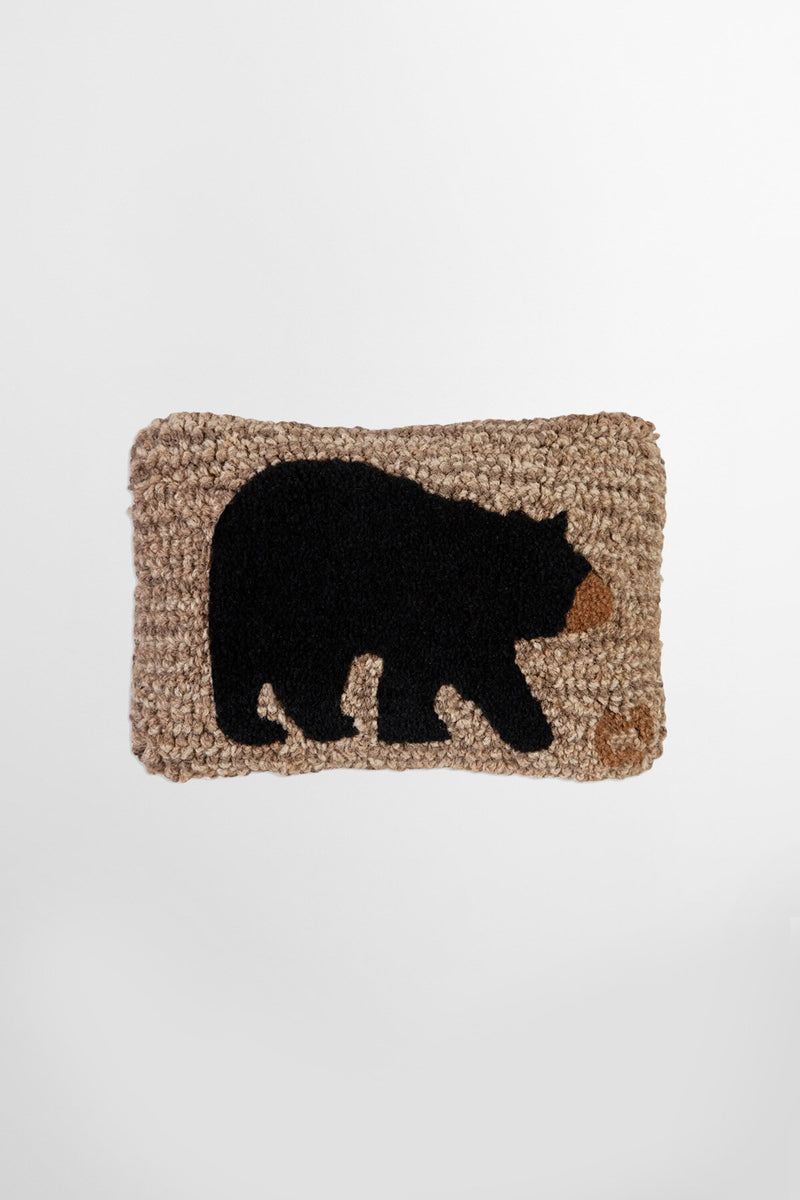 Orso nero su tweed