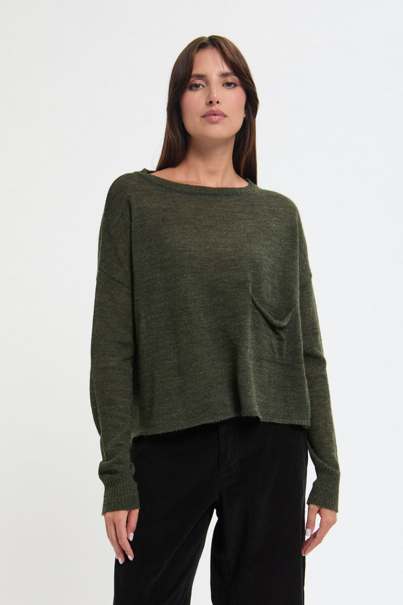 Maglione con collo a barchetta