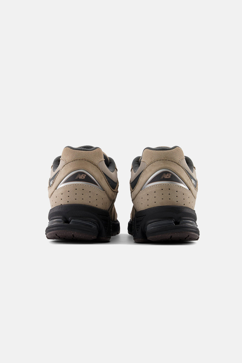 Sneakers 2002R